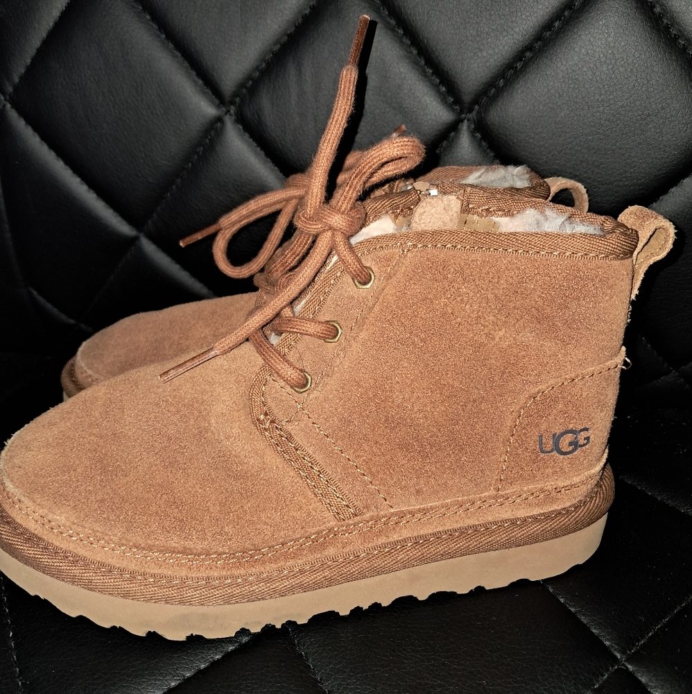 UGG Neumel II Chesnut Color Kids Boots Size 12